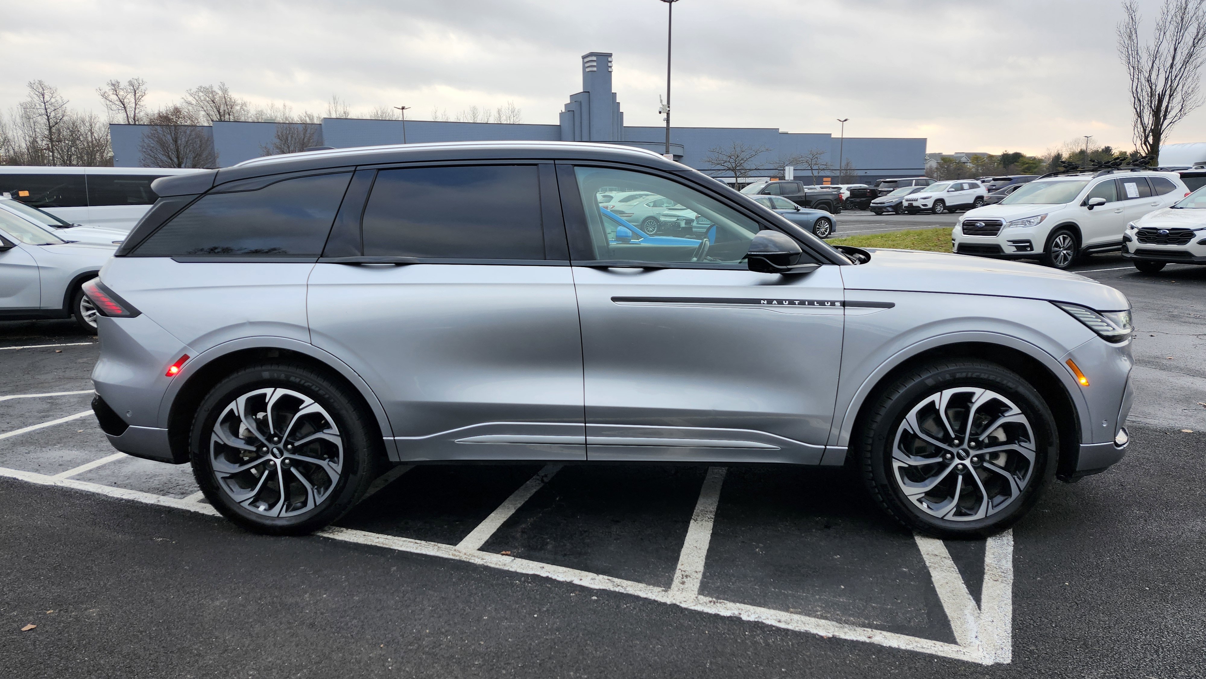 Used 2024 Lincoln Nautilus Reserve image 18