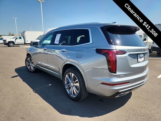 Used 2025 Cadillac XT6 Premium Luxury image 6