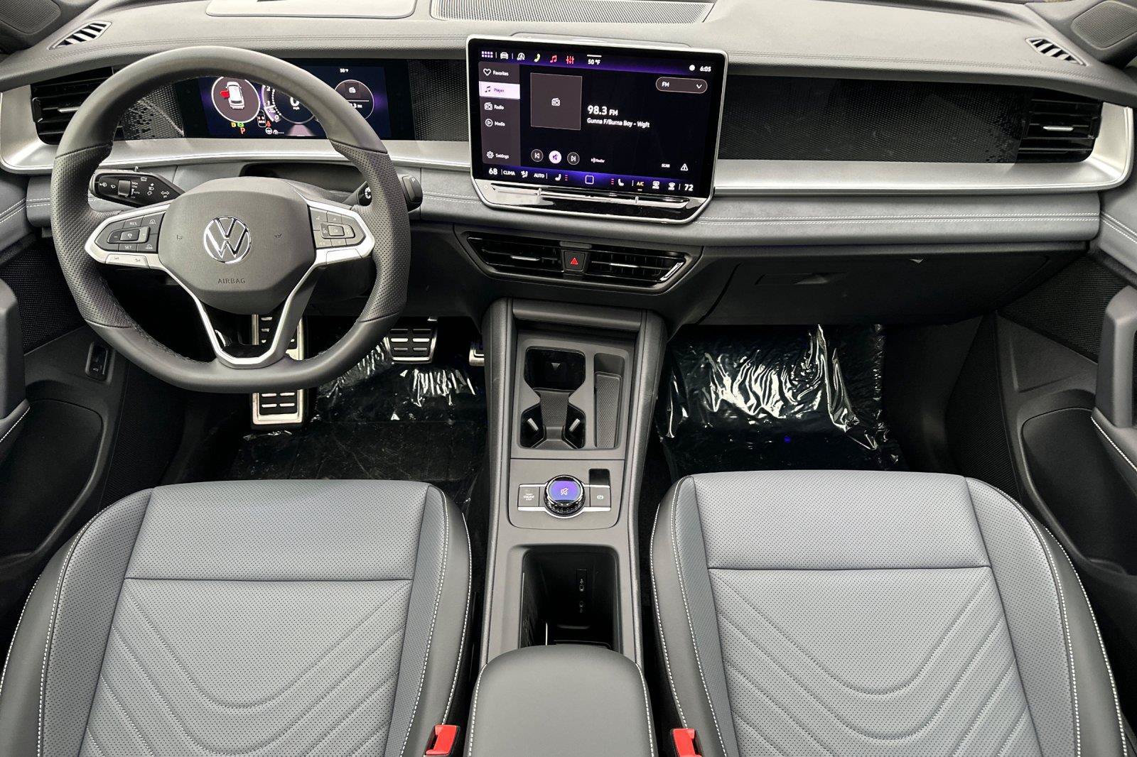 New 2026 Volkswagen Tiguan SE R-Line FWD image 12