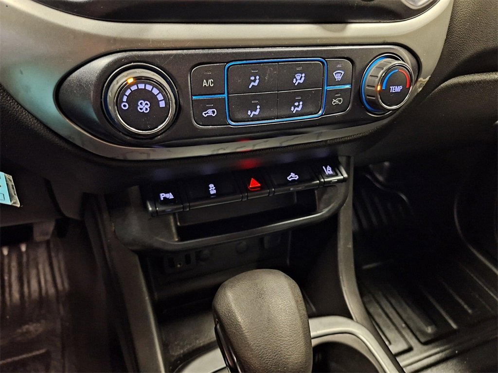Used 2022 Chevrolet Colorado LT w/ Fleet Safety Package image 17