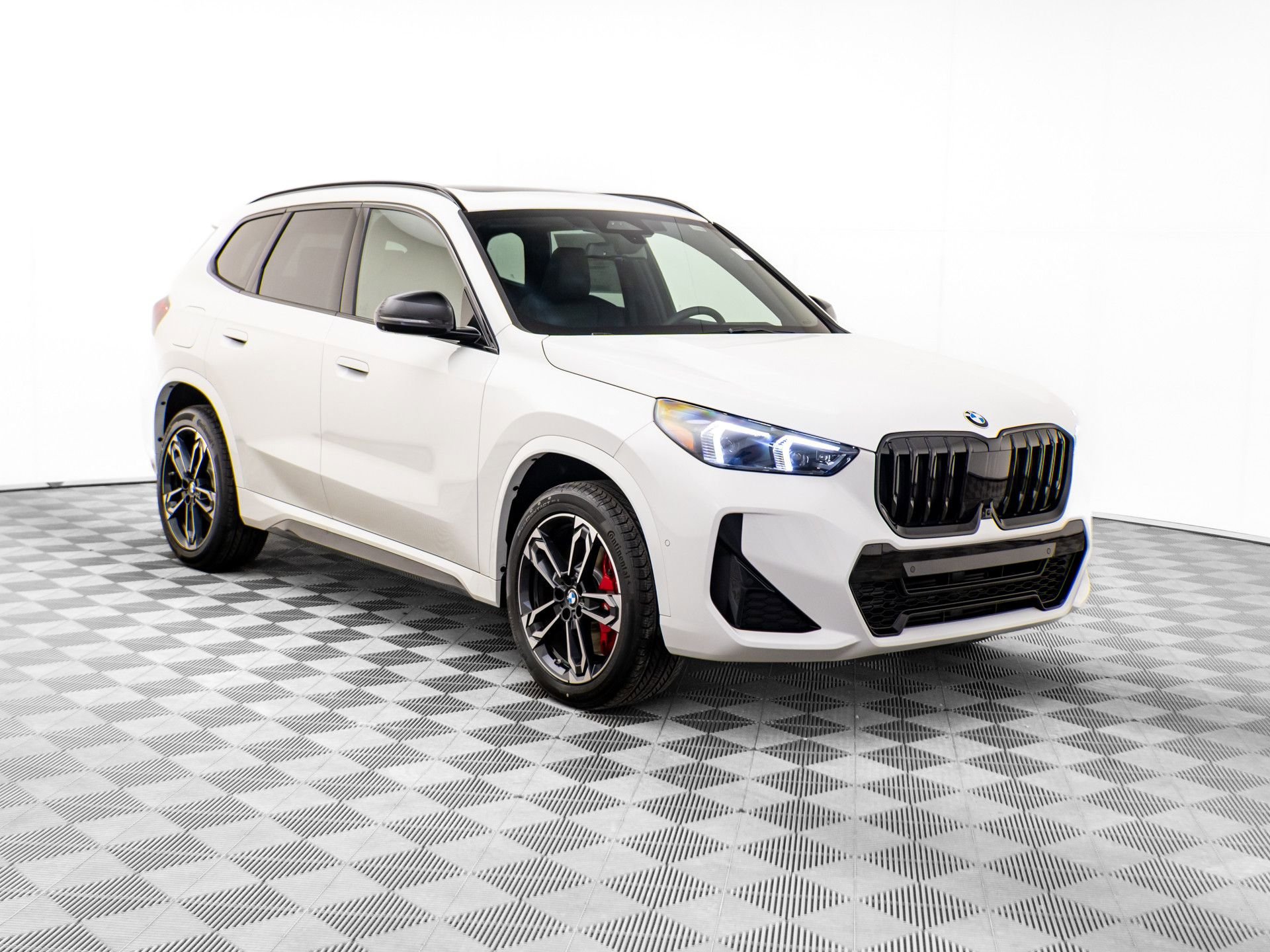 New 2026 BMW X1 xDrive28i w/ Technology Package AWD/4WD image 8