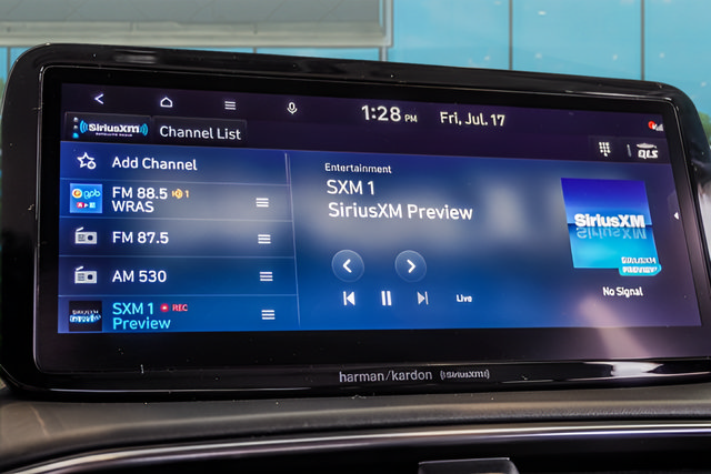 Used 2023 Hyundai Santa Fe Limited AWD/4WD image 25