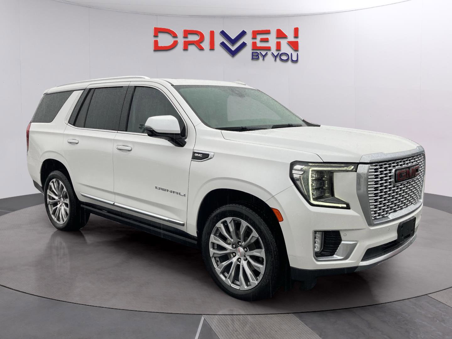 Used 2021 GMC Yukon Denali w/ Denali Premium Package image 8