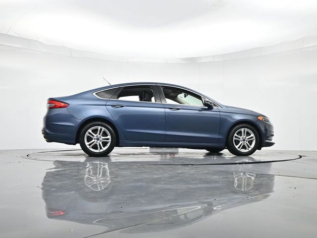 Used 2018 Ford Fusion SE image 30