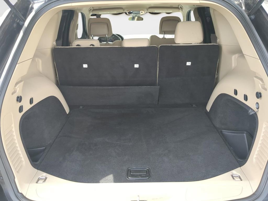 Used 2019 Jeep Grand Cherokee Laredo RWD image 23