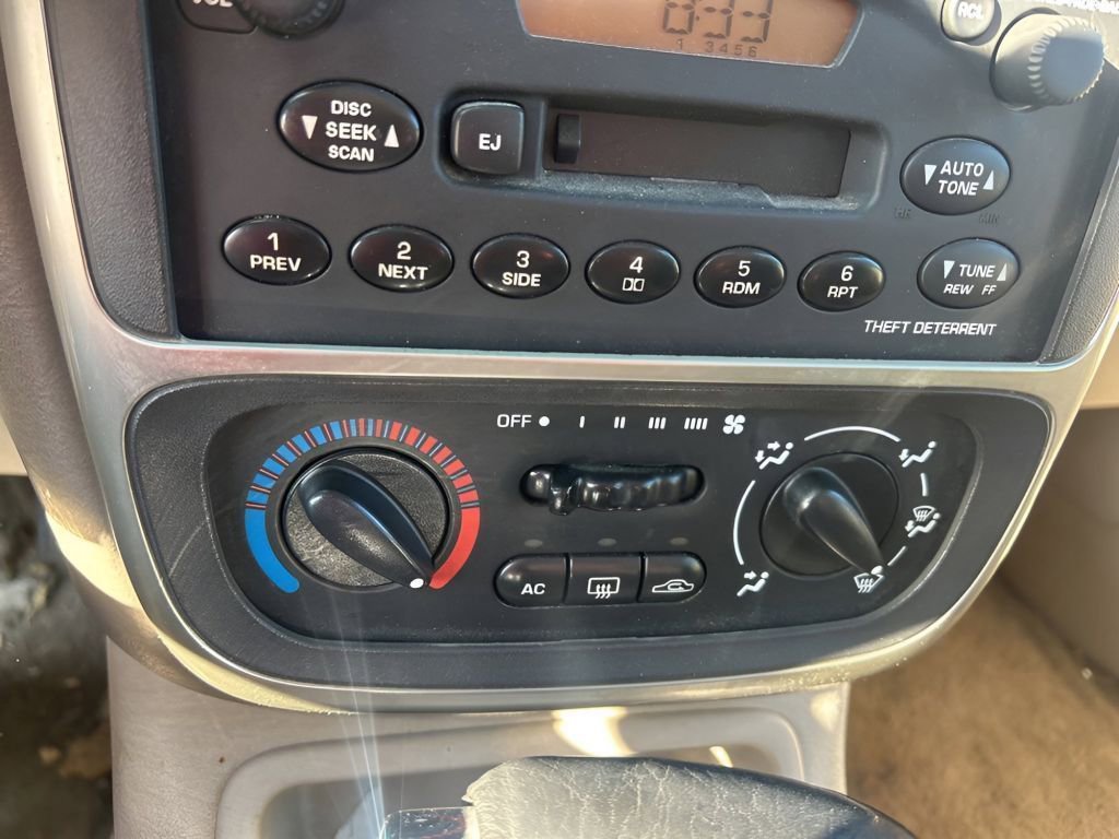 Used 2004 Saturn L-Series L300 image 20