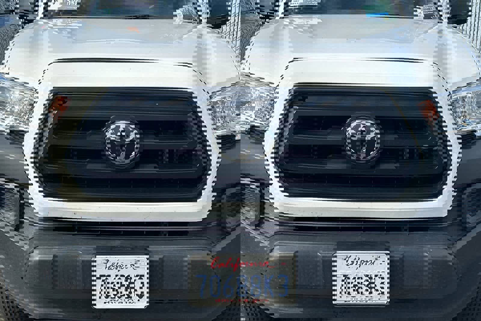 Used 2022 Toyota Tacoma SR image 9