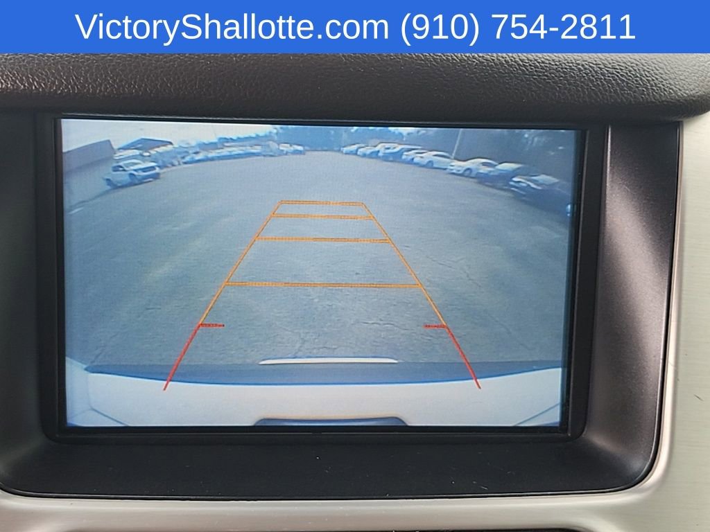 Used 2017 GMC Yukon XL SLE w/ SLE Value Package image 6