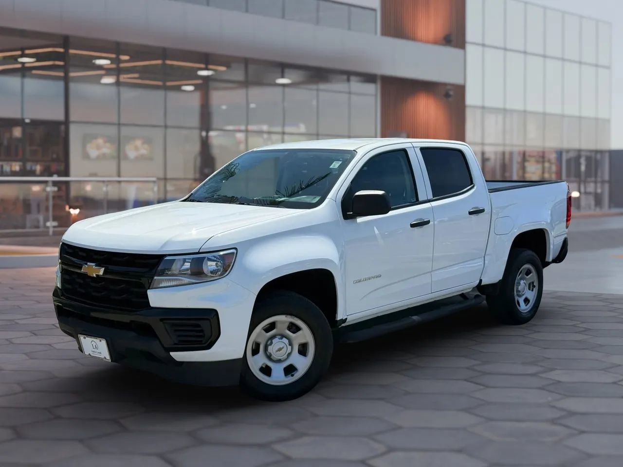 Used 2022 Chevrolet Colorado W/T w/ WT Convenience Package RWD image 2