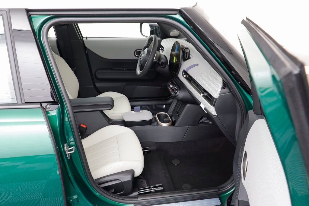 New 2026 MINI Cooper 4-Door Hardtop image 19