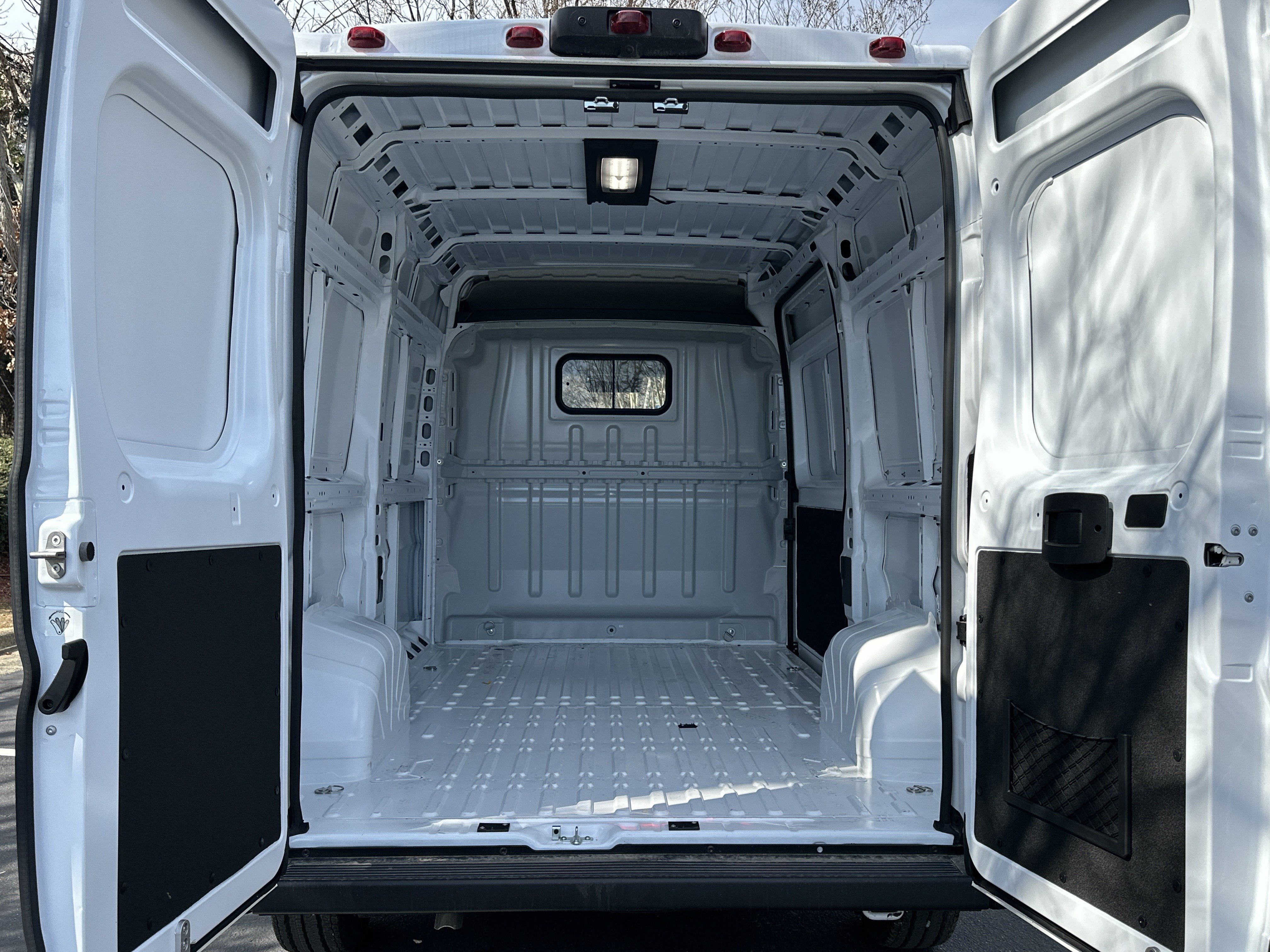 New 2026 RAM ProMaster 2500 w/ Convenience Group FWD image 11