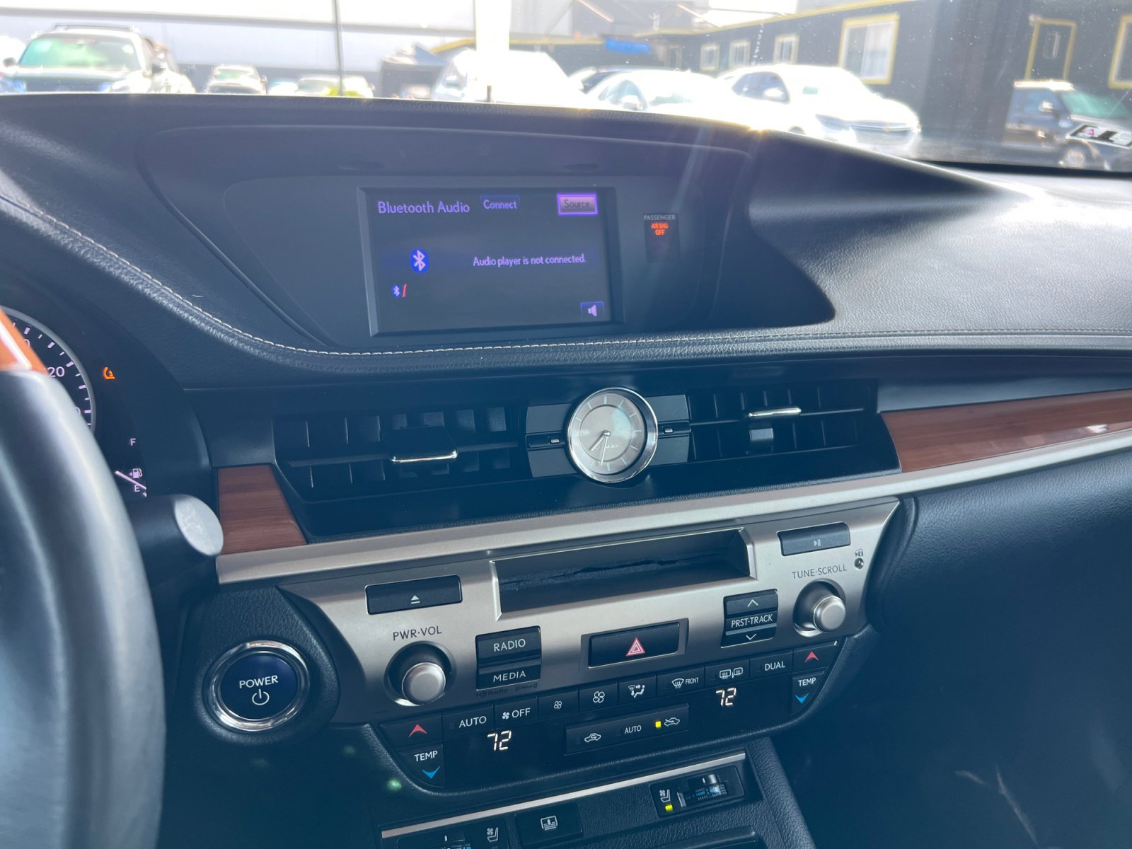 Used 2013 Lexus ES 300h image 17