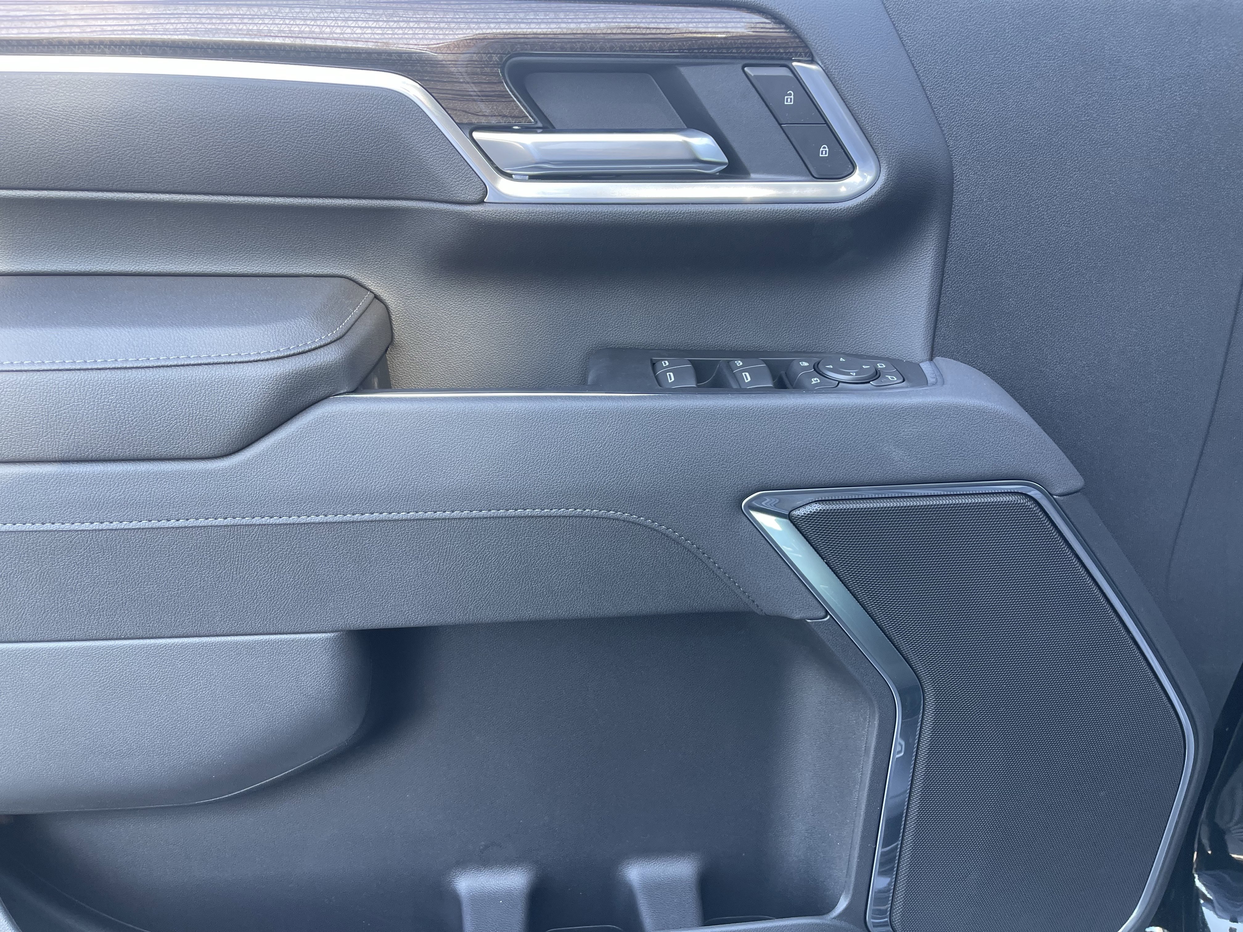 New 2026 Chevrolet Silverado 2500 LT w/ Z71 Chrome Sport Edition image 12