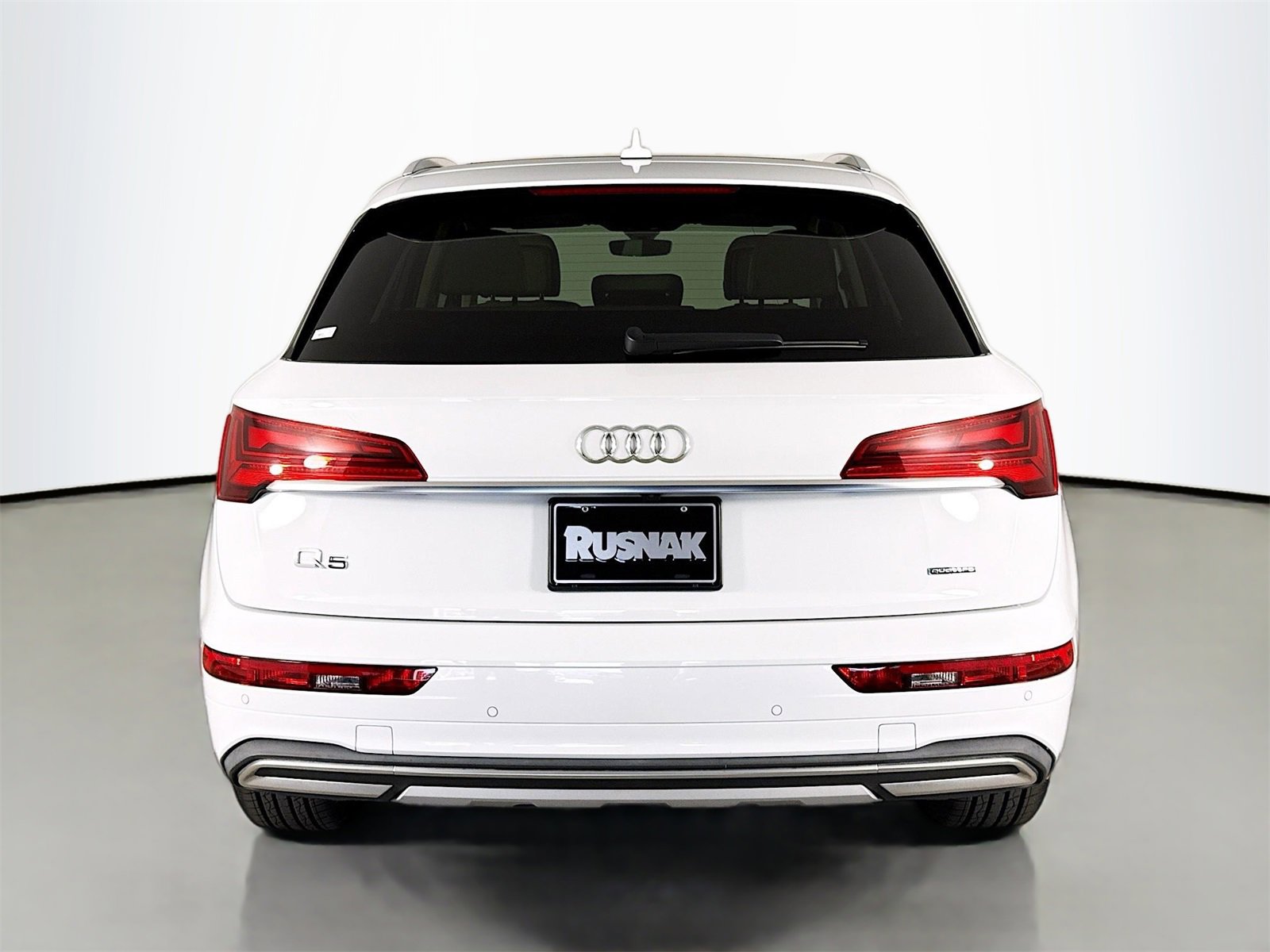 Used 2023 Audi Q5 2.0T Premium w/ Convenience Package image 6