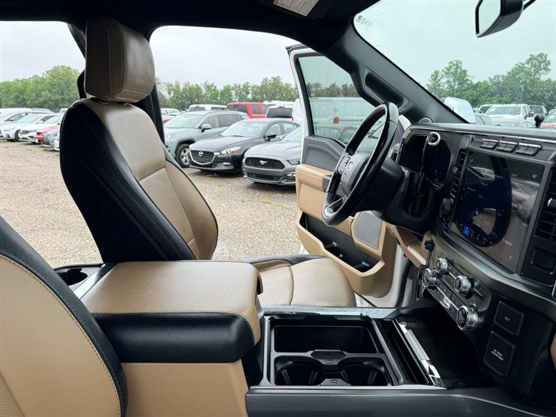 Used 2023 Ford F350 Lariat w/ Lariat Ultimate Package AWD/4WD image 15