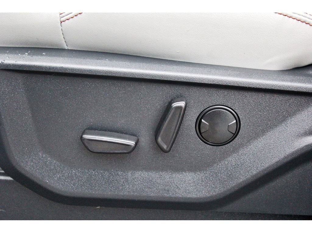 Used 2025 Ford Expedition Active RWD image 28