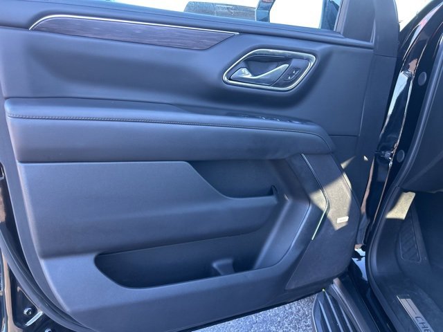Used 2024 Chevrolet Suburban LT image 11