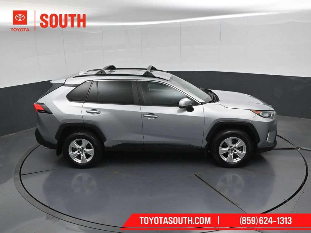 Used 2021 Toyota RAV4 XLE AWD/4WD image 44