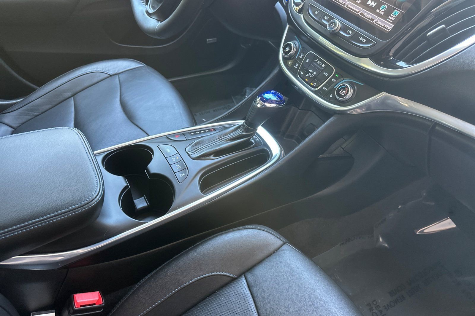 Used 2017 Chevrolet Volt Premier w/ Driver Confidence II Package FWD image 19