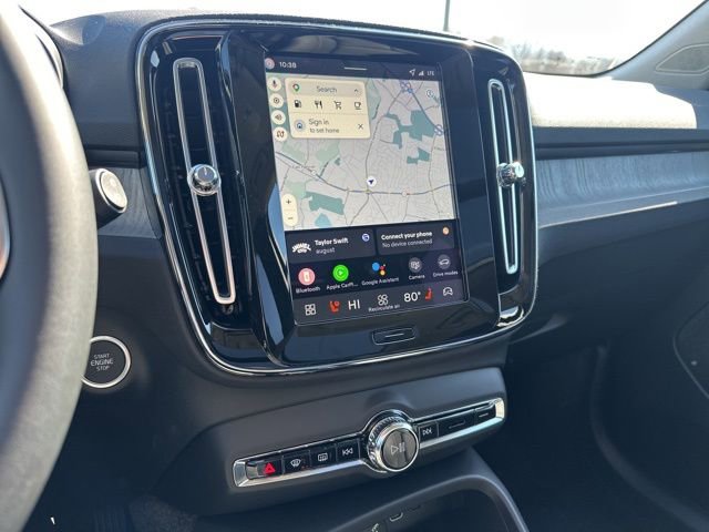 New 2026 Volvo XC40 B5 Plus w/ Protection Package Premier image 17