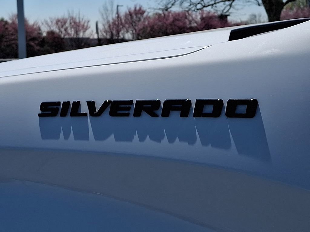 Used 2023 Chevrolet Silverado 1500 Custom w/ LPO, Dark Essentials Package image 31