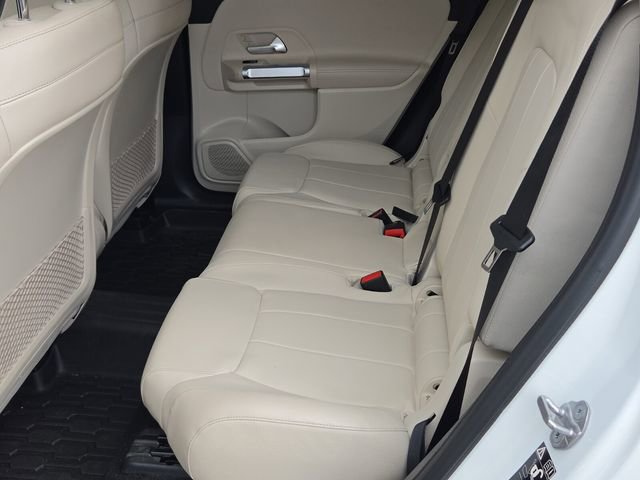 Used 2020 Mercedes-Benz GLB 250 w/ Premium Package image 11