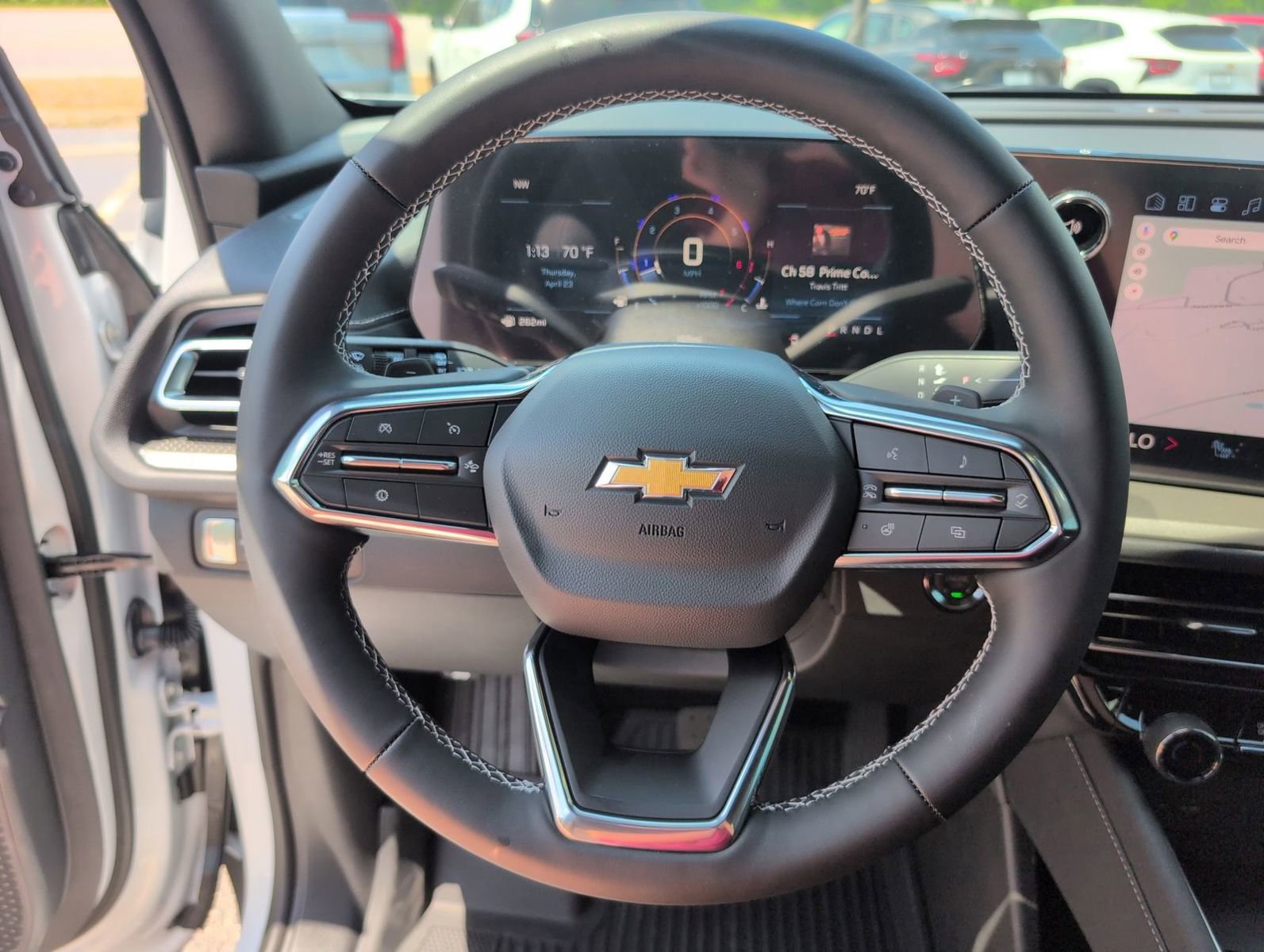 New 2026 Chevrolet Traverse LT w/ Sun and Wheel Package FWD image 24