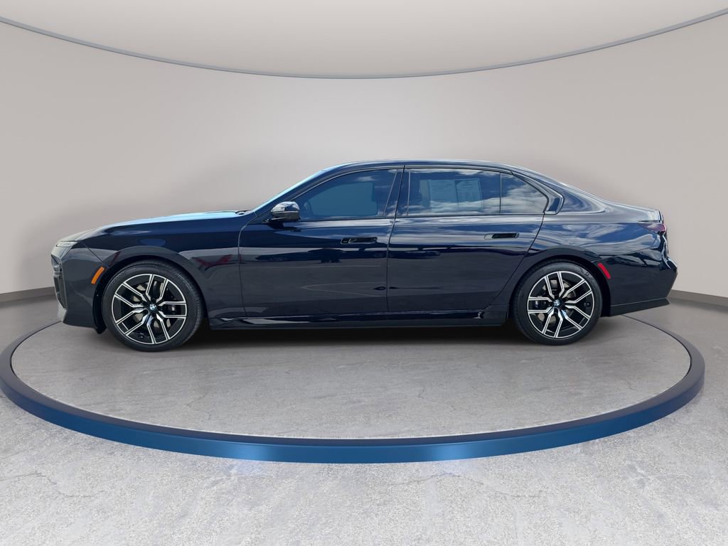 Used 2025 BMW i7 eDrive50 w/ M Sport Package image 9