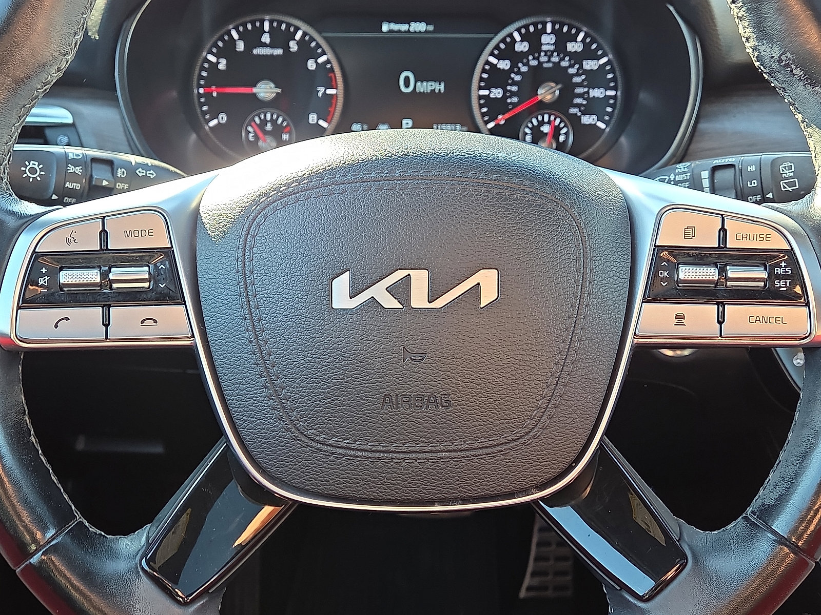 Used 2022 Kia Telluride SX w/ SX Prestige Package image 16