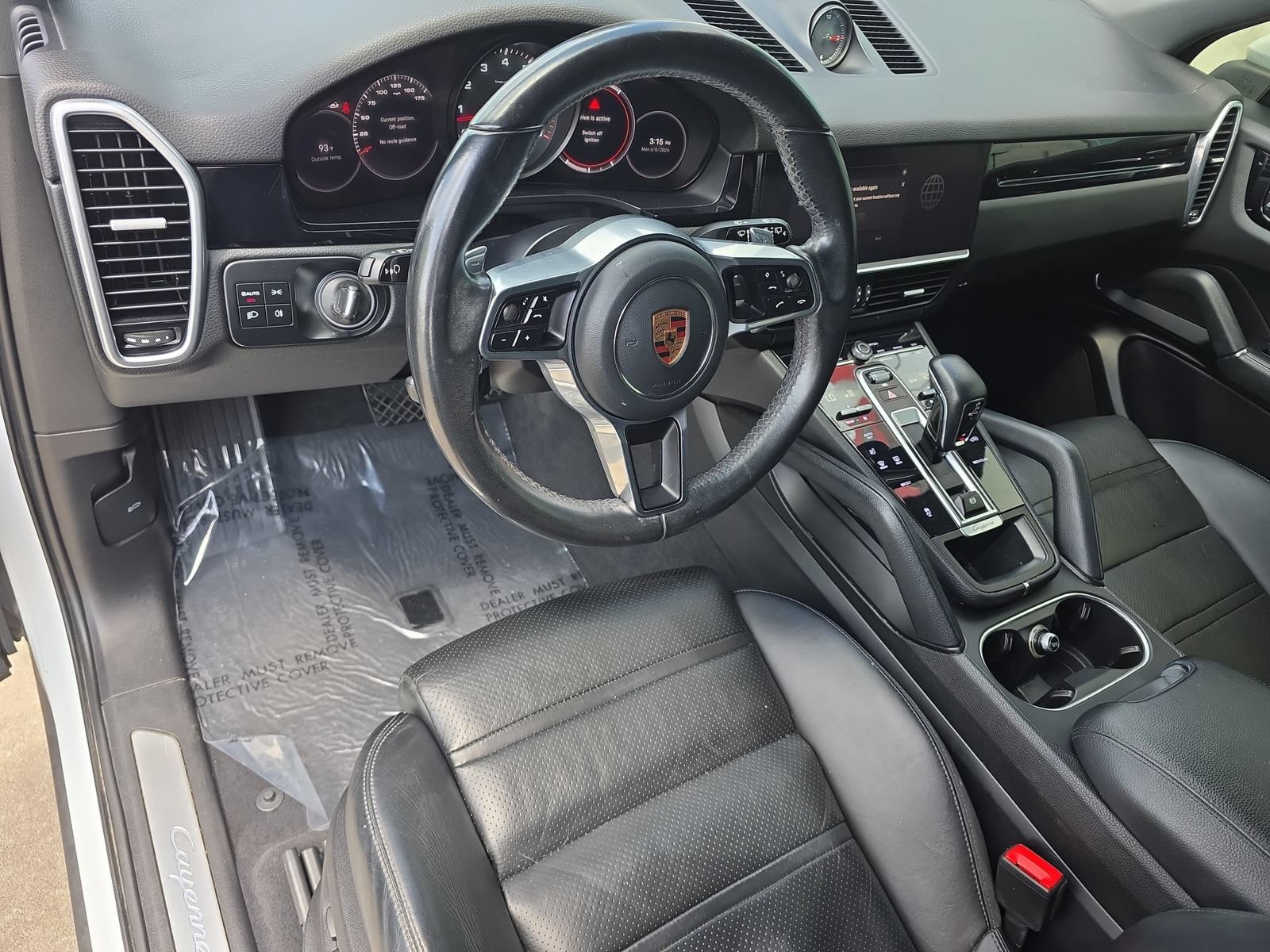 Certified 2023 Porsche Cayenne w/ Premium Package AWD/4WD image 4