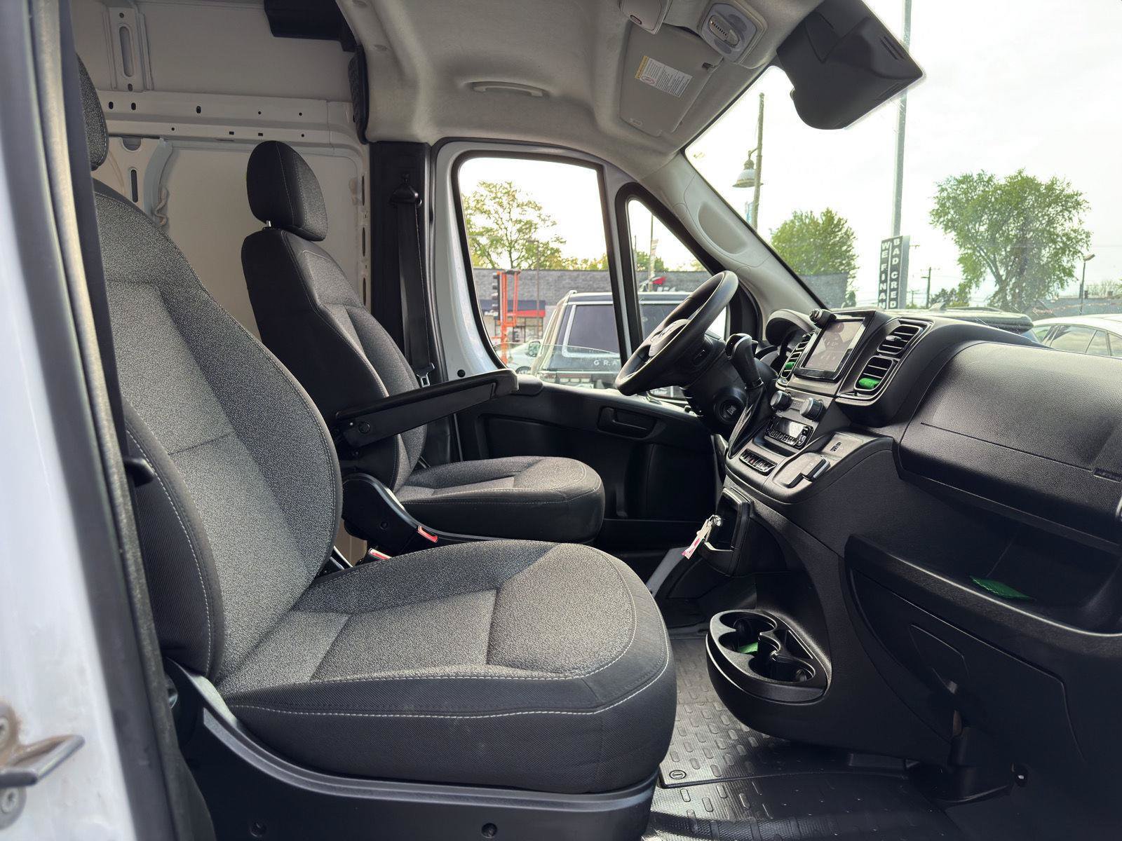 Used 2025 RAM ProMaster 2500 w/ Convenience Group FWD image 34