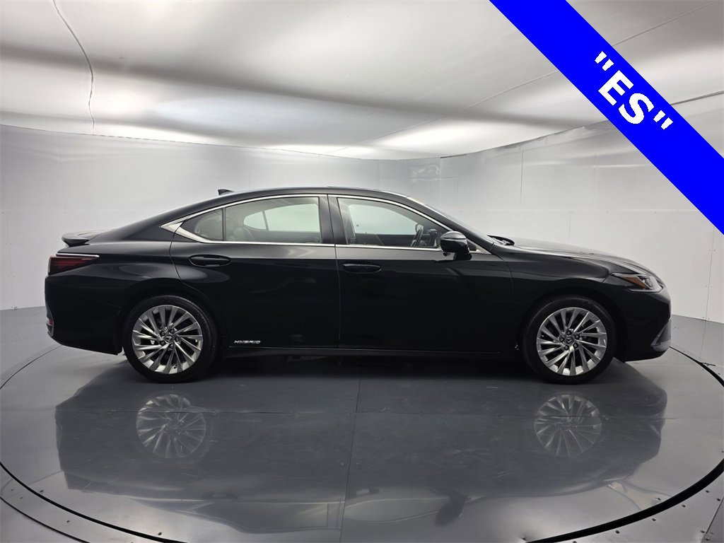 Used 2019 Lexus ES 300h image 3