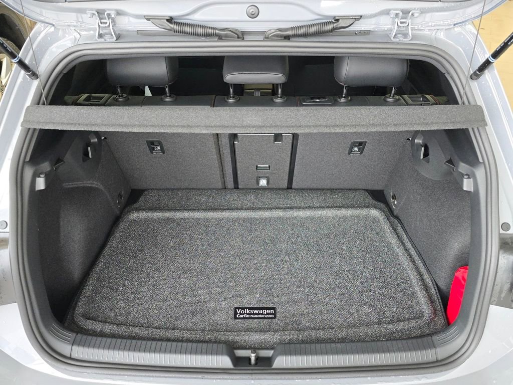 New 2026 Volkswagen GTI SE image 12