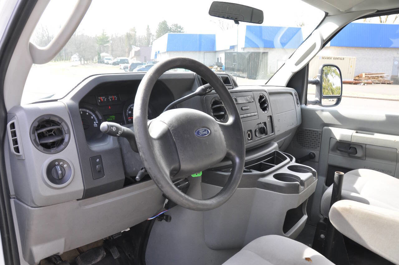 Used 2013 Ford E-250 and Econoline 250 RWD image 23