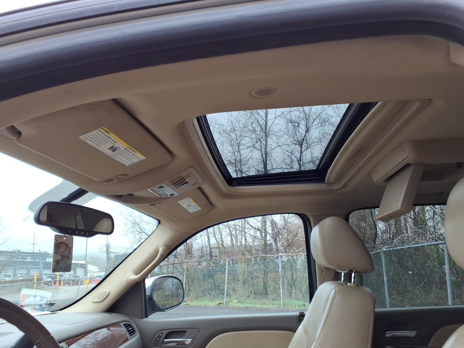 Used 2010 Chevrolet Tahoe LTZ image 10