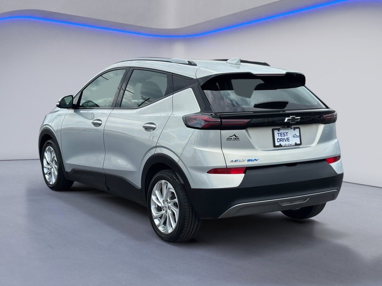 Used 2023 Chevrolet Bolt EUV LT image 3