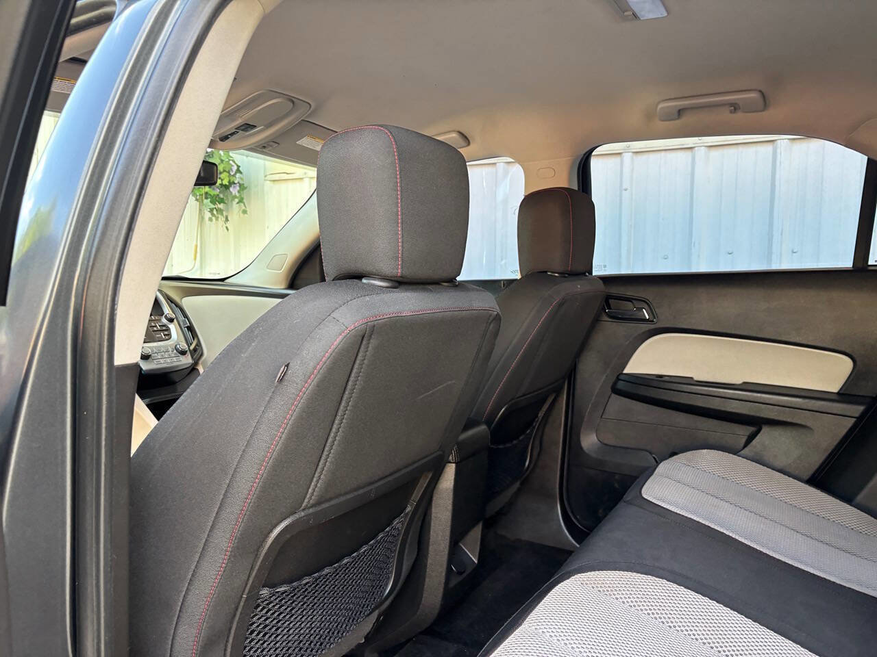 Used 2017 Chevrolet Equinox LS image 12