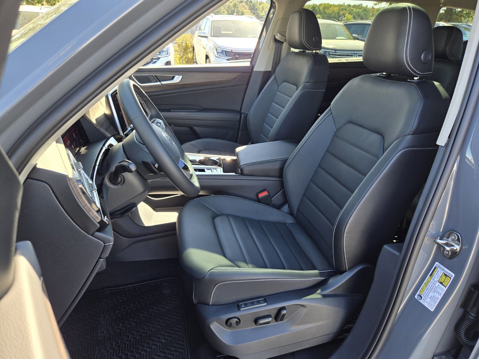 New 2026 Volkswagen Atlas SEL image 5