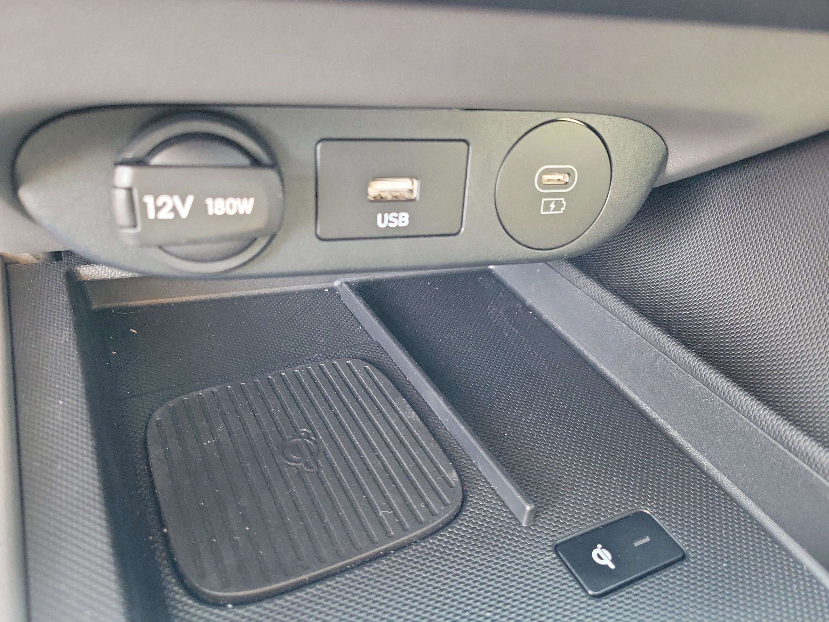 Used 2025 Hyundai Elantra Sport image 23