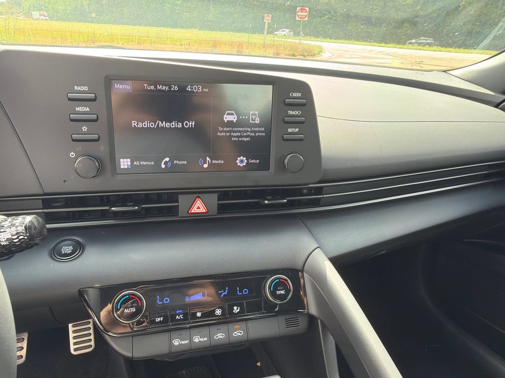 Certified 2025 Hyundai Elantra Sport FWD image 28