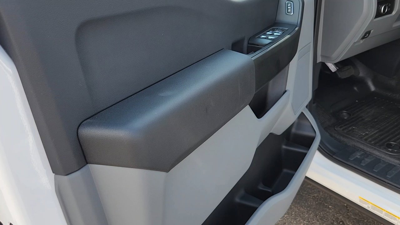 New 2025 Ford F550 4x4 Crew Cab image 19