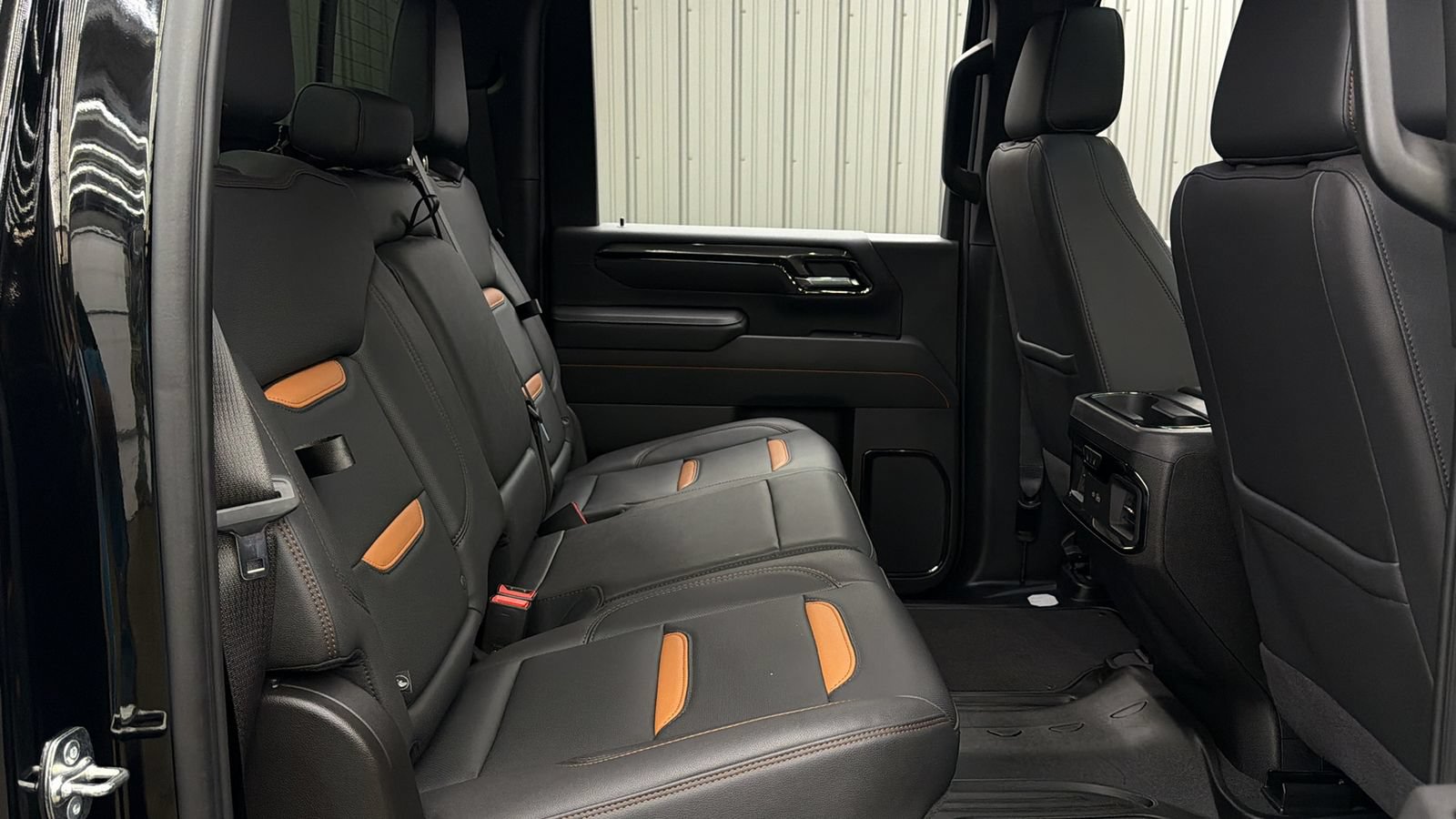Used 2025 GMC Sierra 2500 AT4 w/ AT4 Premium Plus Package AWD/4WD image 42