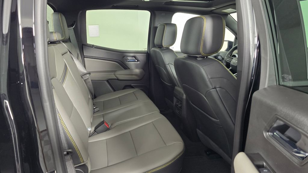 New 2026 Chevrolet Colorado ZR2 image 15