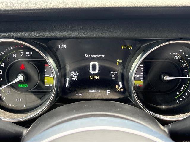 Used 2022 Jeep Wrangler Unlimited Sahara AWD/4WD image 14