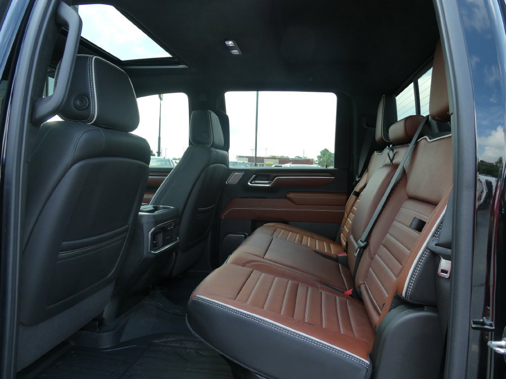 Certified 2025 GMC Sierra 3500 Denali Ultimate w/ LPO, GMC Protection Package AWD/4WD image 22
