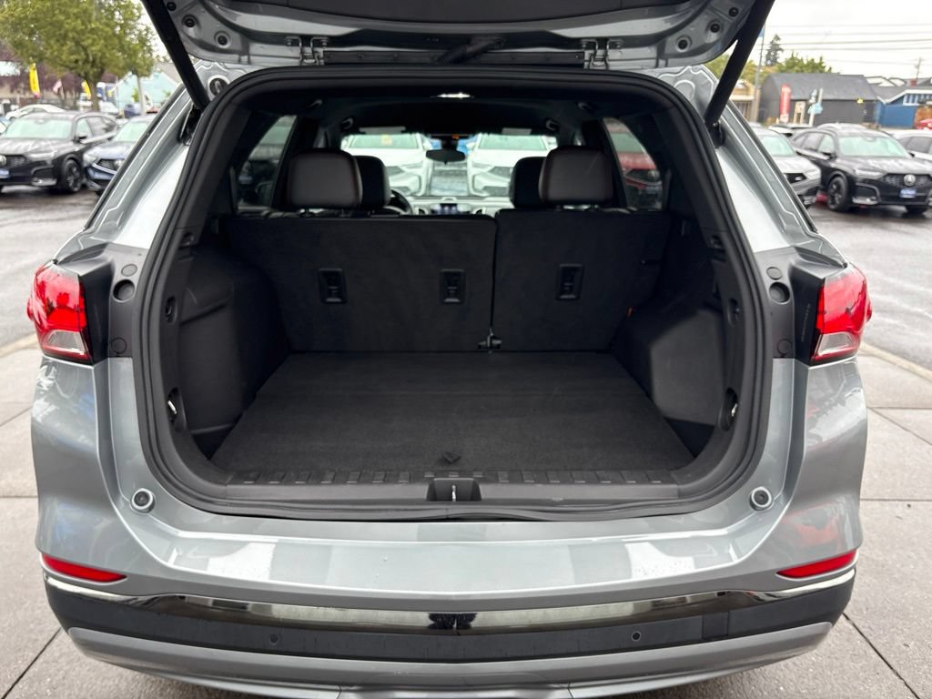 Used 2023 Chevrolet Equinox RS w/ RS Leather Package AWD/4WD image 30