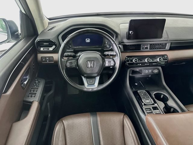 Used 2023 Honda Pilot Elite image 4