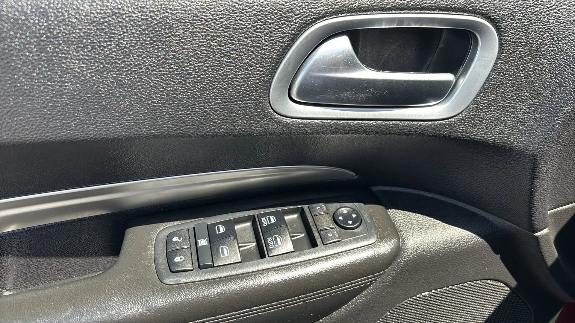 Used 2019 Dodge Durango SXT image 13