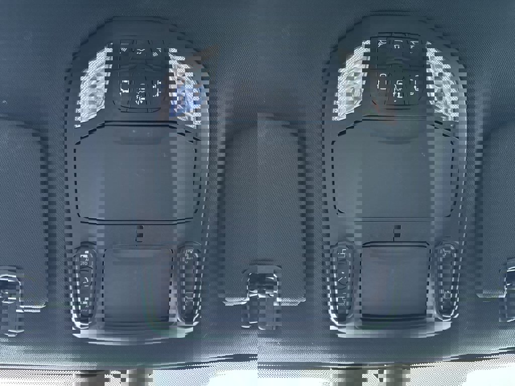 Used 2020 Chrysler Pacifica Limited w/ Advanced Safetytec Group image 36