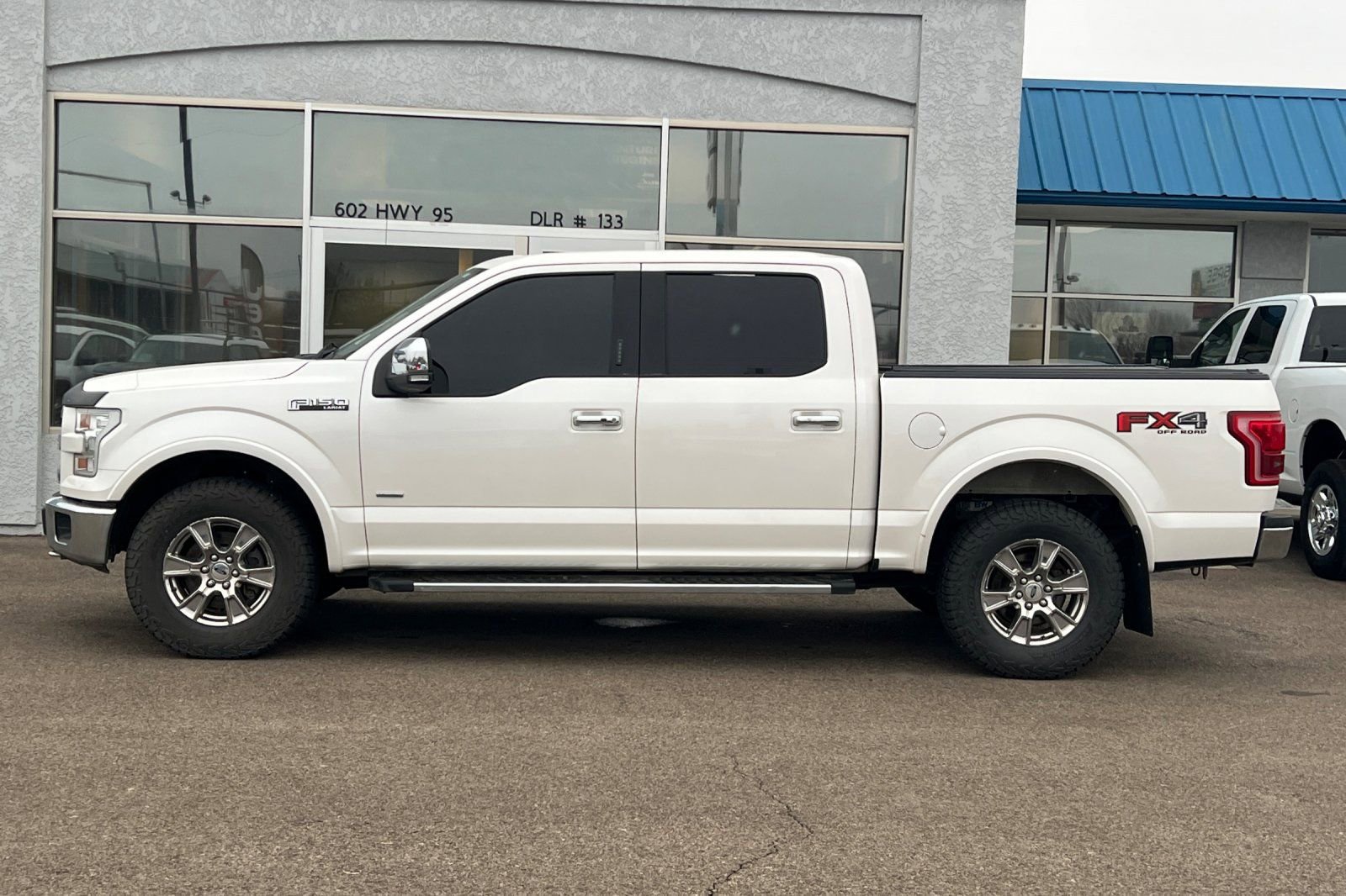 Used 2015 Ford F150 Lariat w/ Equipment Group 502A Luxury image 8